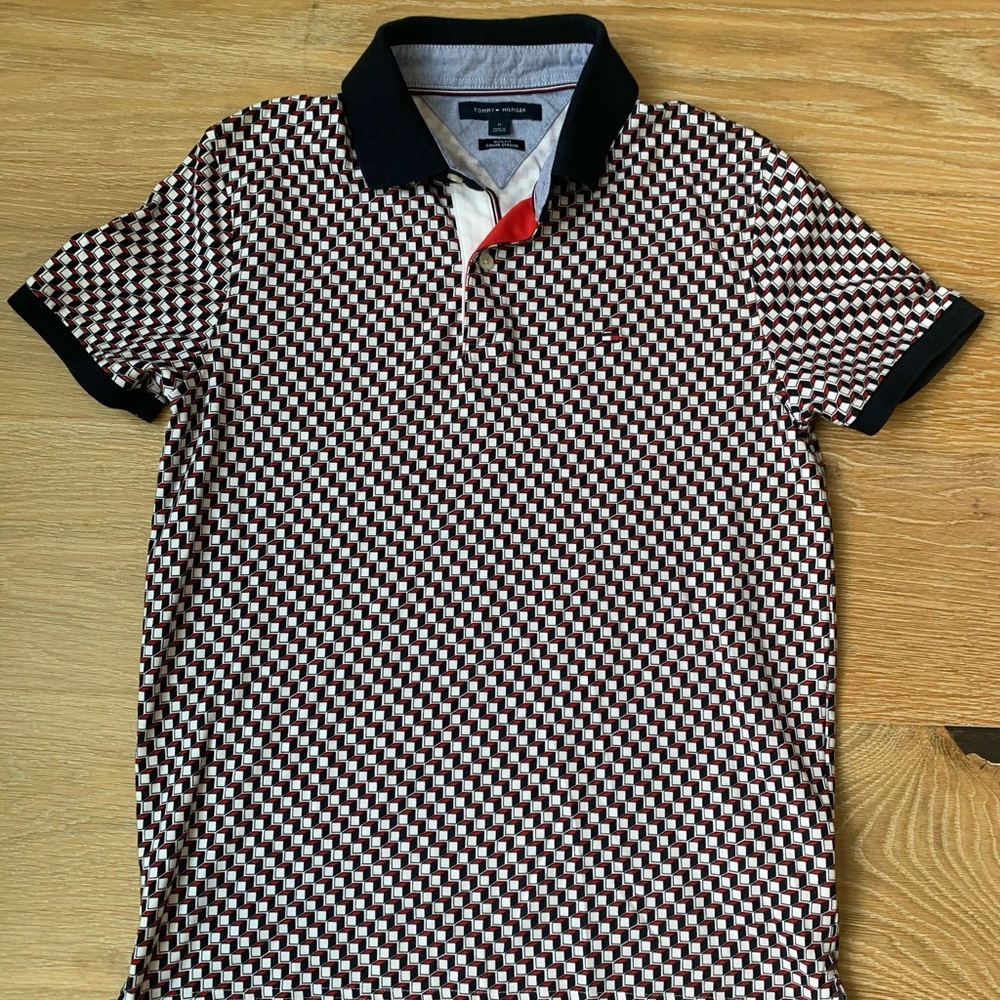 Tommy Hilfiger slim fit polo shirt in like new condition.
